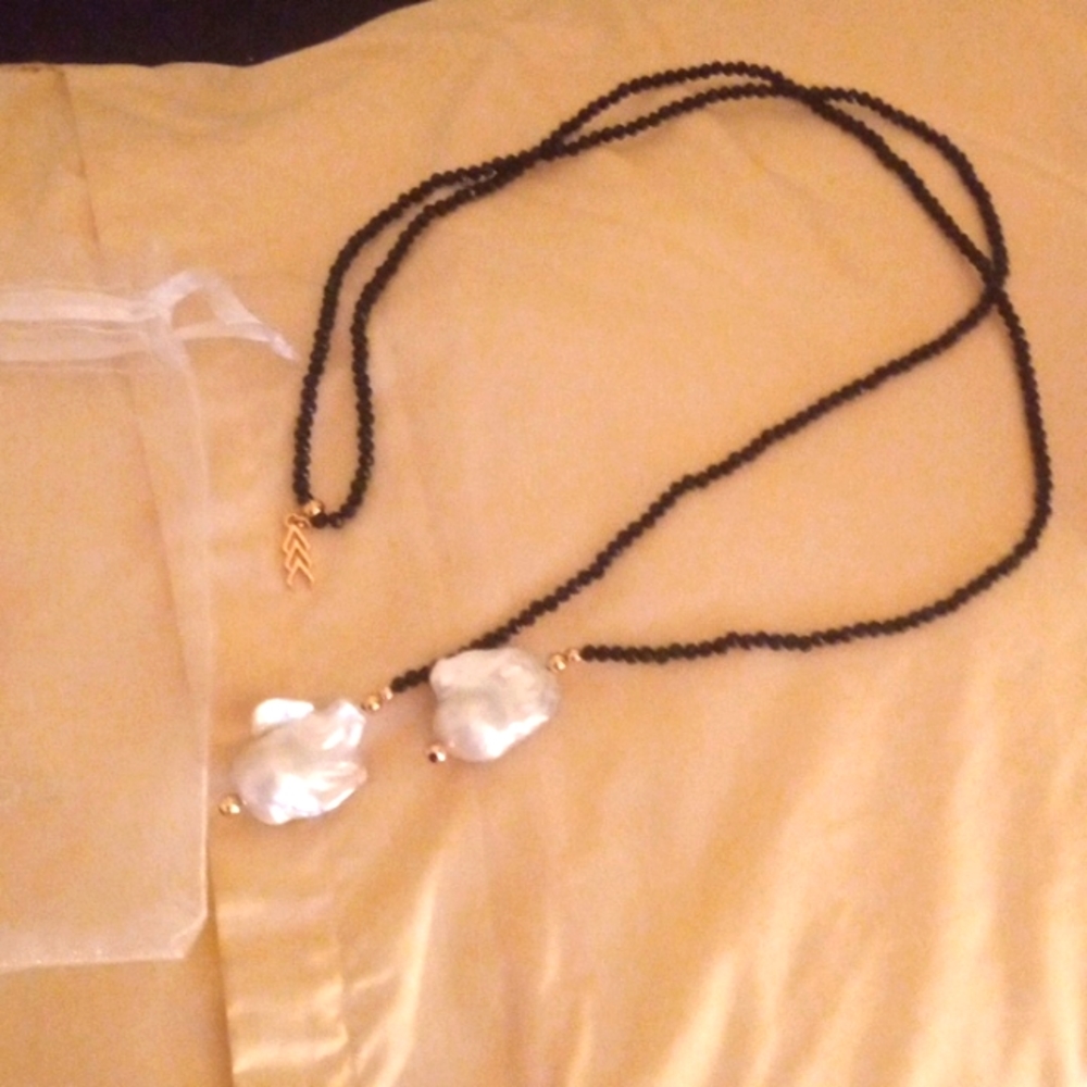 Va va voo necklace